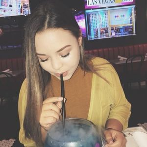 Meet your Posher, Isabella